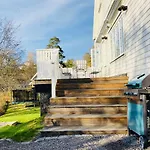 Family Villa Near Sea And Stockholm City